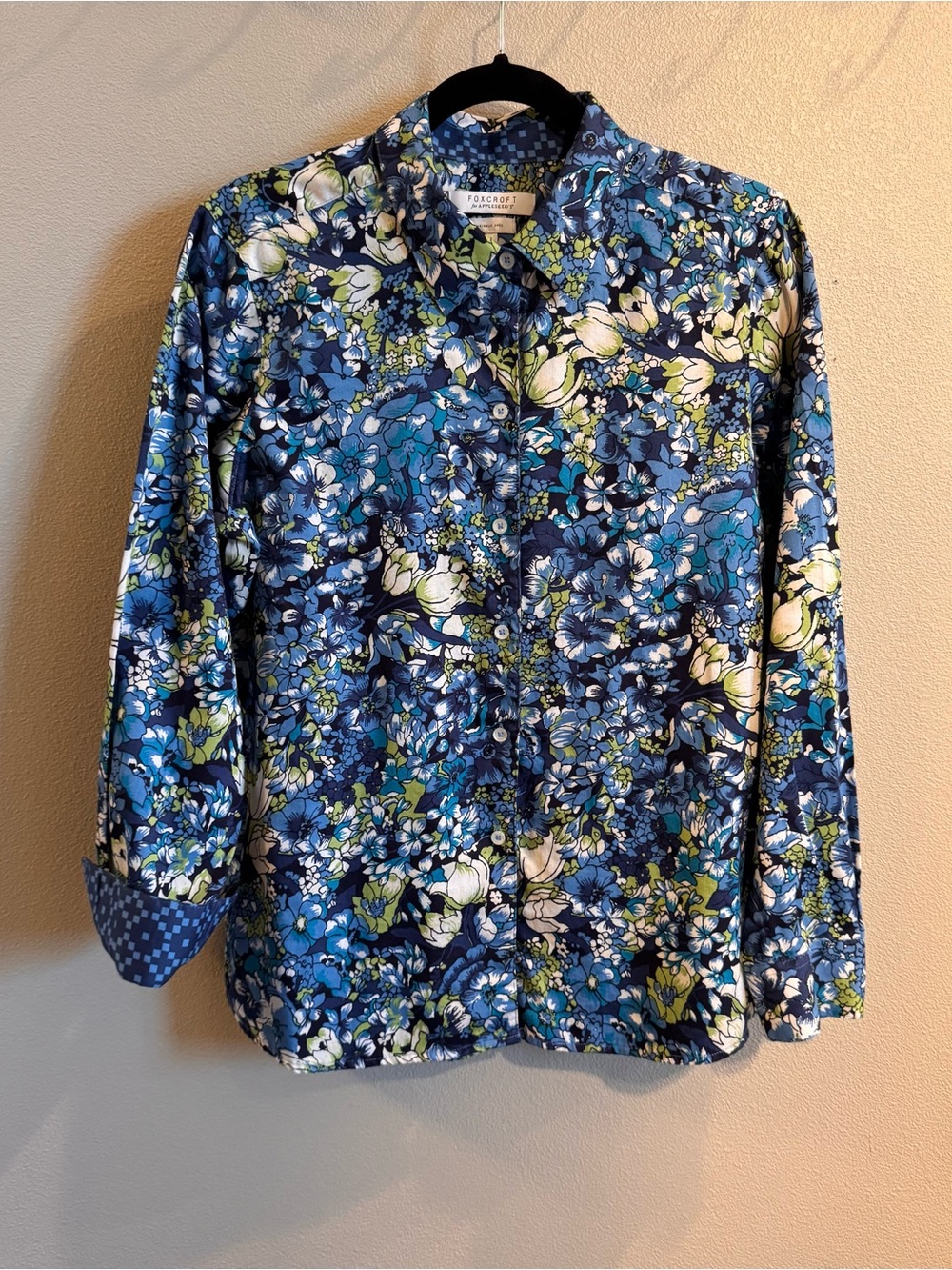 Foxcroft for Appleseed’s Blue, White & Green Floral Button-Down Blouse